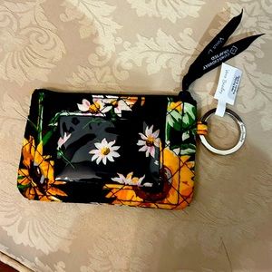 Coin purse with key ring.